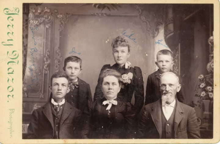 John Lewis and Mary Matilda (Finch) Brissenden and children Leslie, Ada, John and Lewis