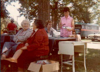 Aunt Goldia, Mom, Ruth, and Barb at Olney Park