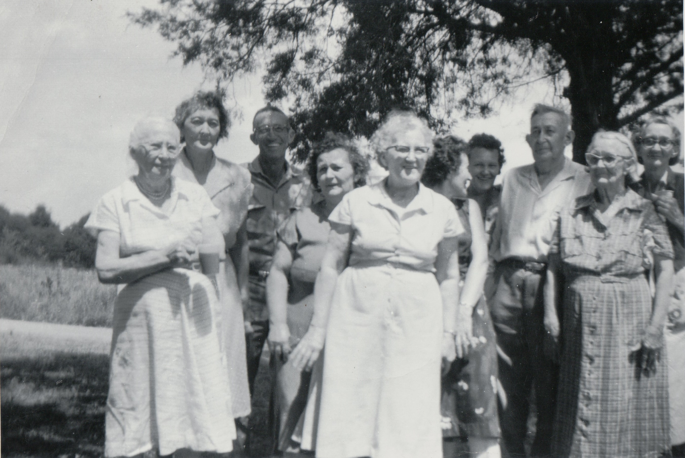 Pearl Fryman; Sylvia Ashbrook; John Luke; Grace McDowell; Goldia McDowell; Minda Pflaum; Nica Conner; George Luke; Nella Mason; and Iva Pettyjohn