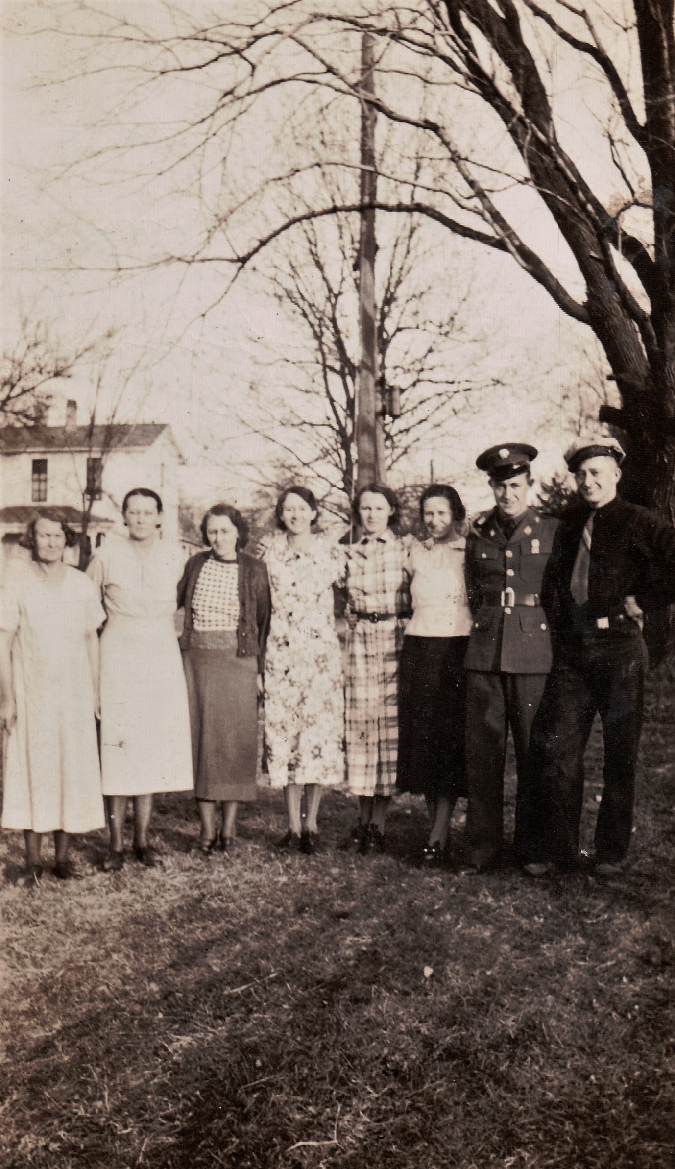 Nella Mason, Sylvia Ashbrook, Goldia McDowell, Iva Pettyjohn, Nica Conner, Minda Pflaum, John Luke, Floyd Luke